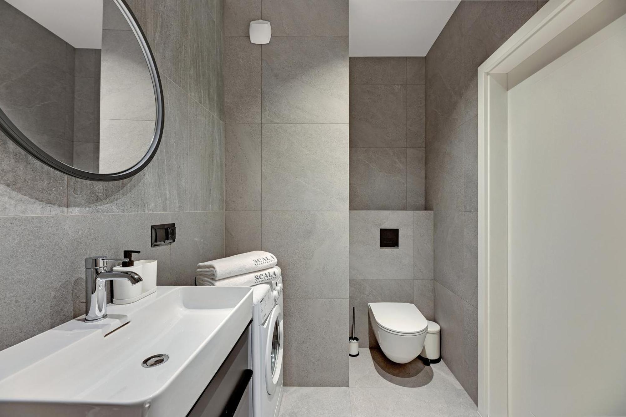 Scala City Center Apartments & Studio By Lion Apartments Гданск Екстериор снимка