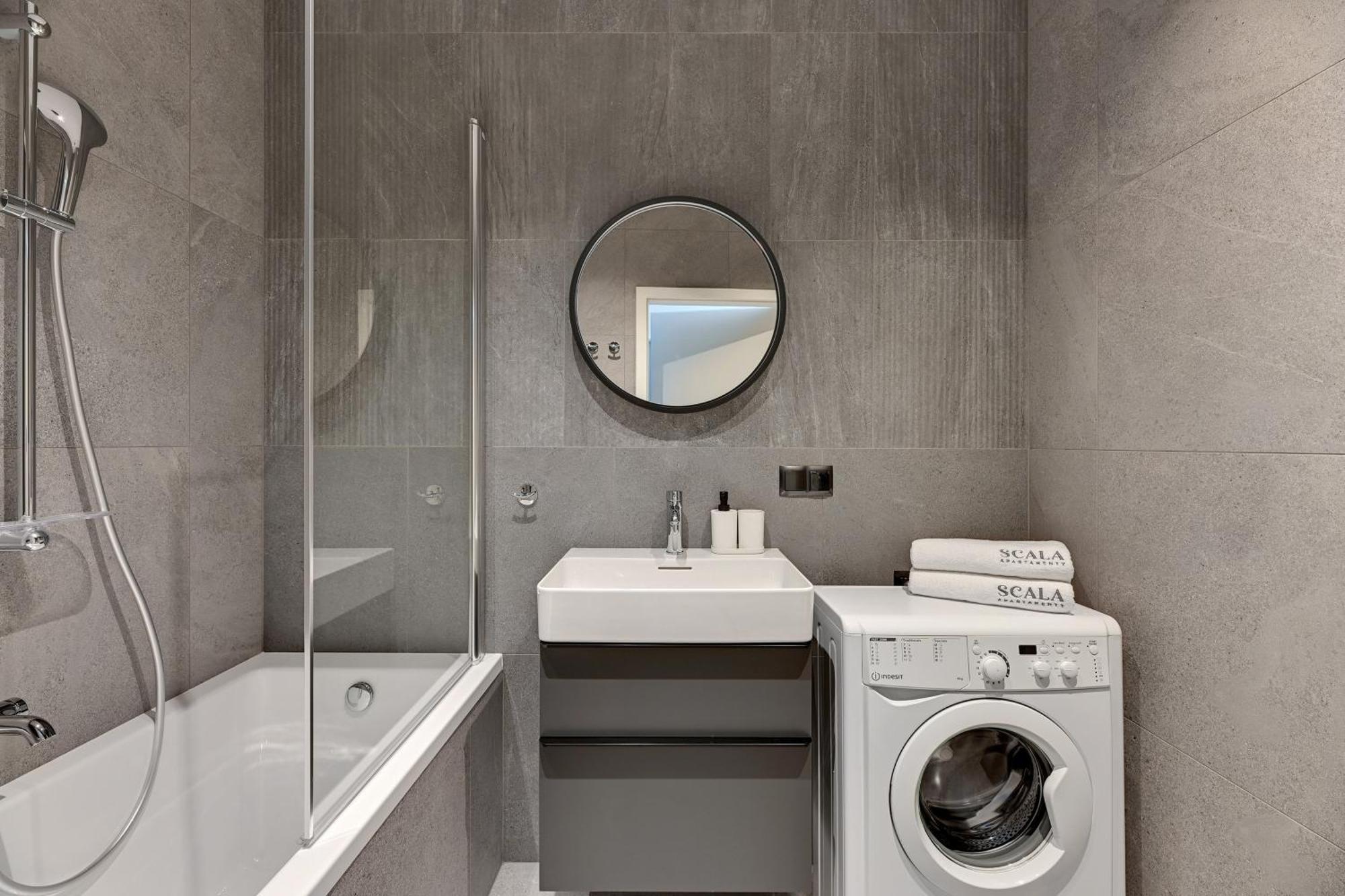 Scala City Center Apartments & Studio By Lion Apartments Гданск Екстериор снимка